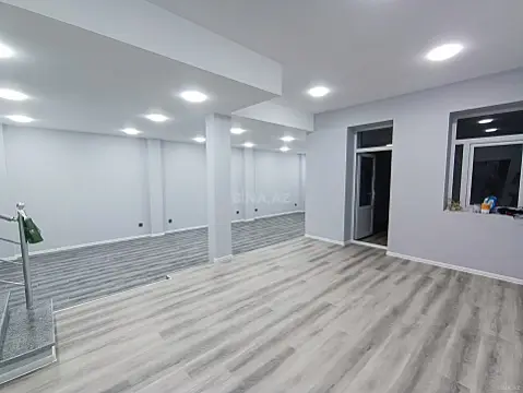 Kirayə verilir 3 otaqlı ofis 160 m²
