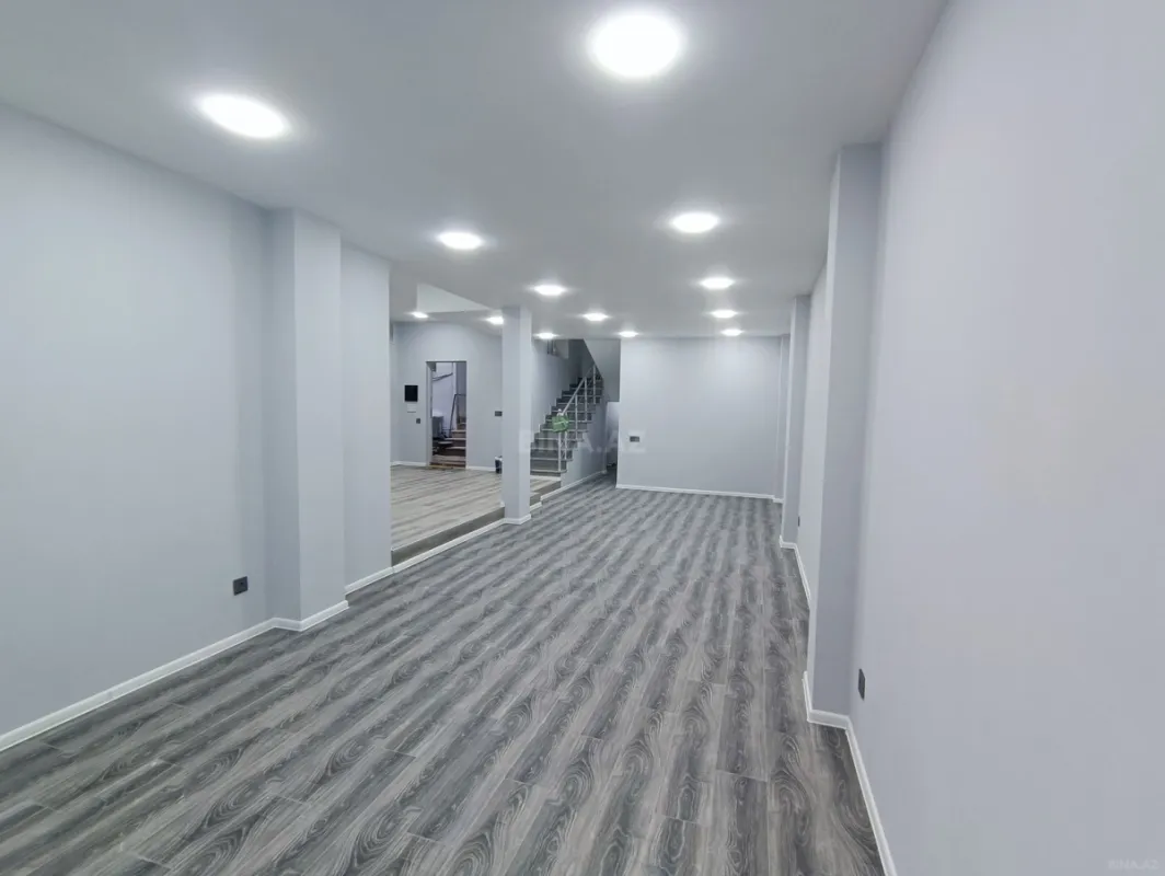 Kirayə verilir 3 otaqlı ofis 160 m²