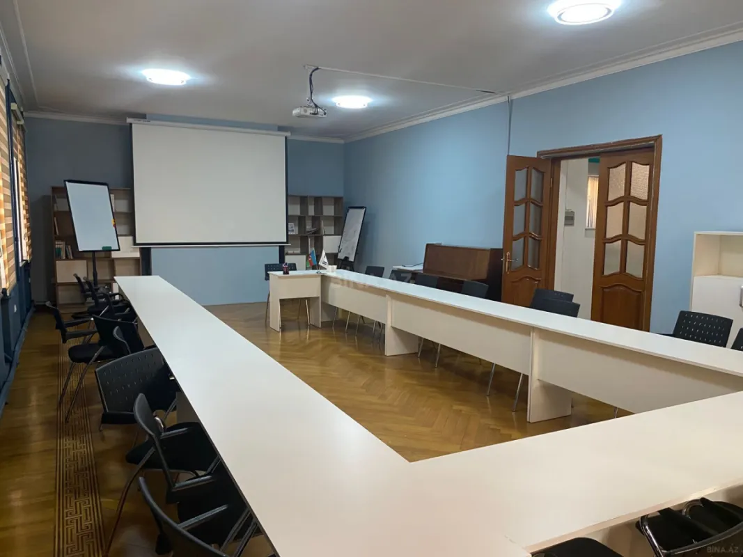 Kirayə verilir 10 otaqlı ofis 800 m²