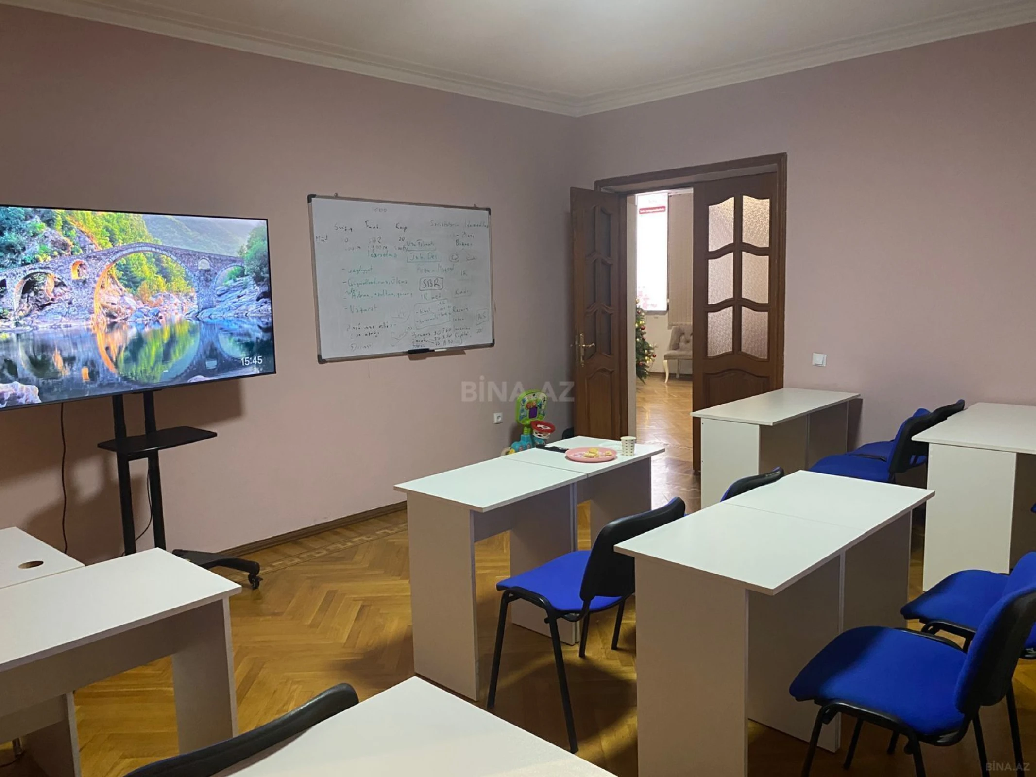 Kirayə verilir 10 otaqlı ofis 800 m²