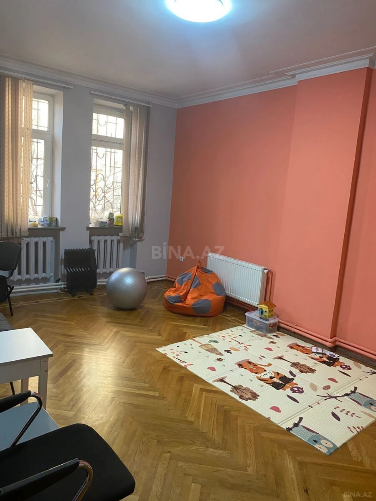 Kirayə verilir 10 otaqlı ofis 800 m²