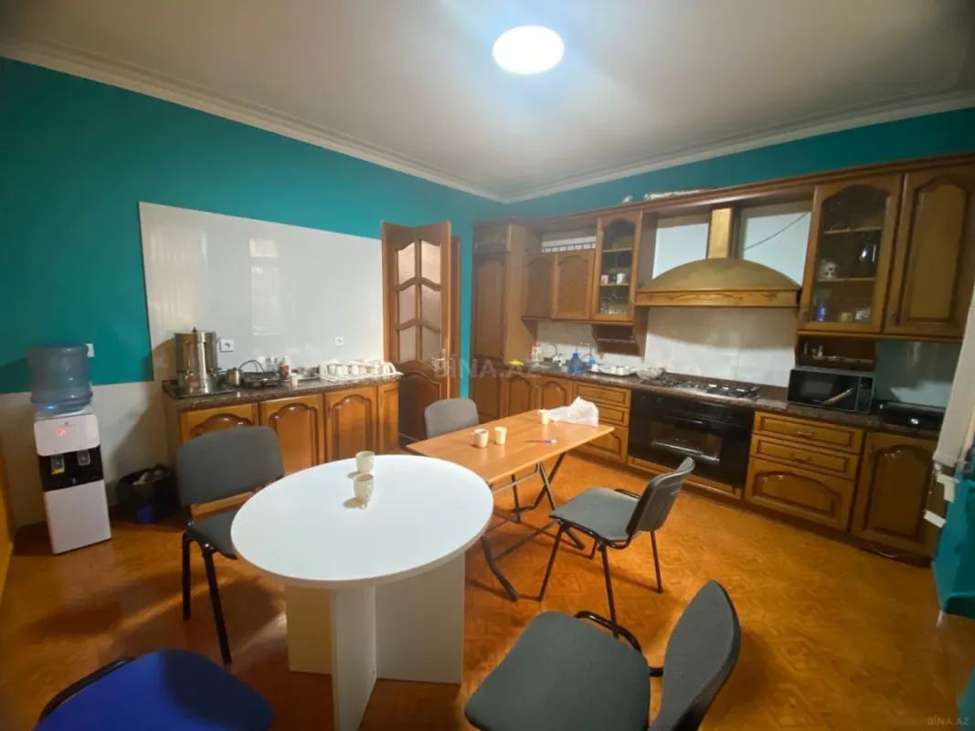 Kirayə verilir 10 otaqlı ofis 800 m²