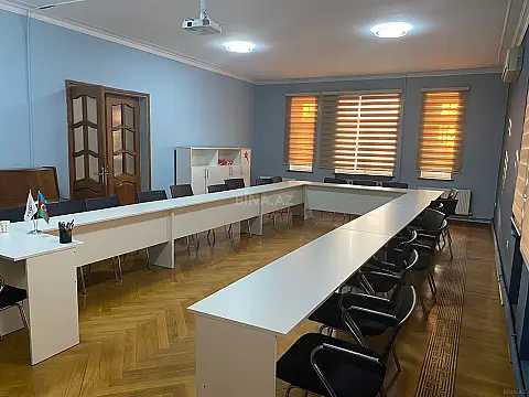 Kirayə verilir 10 otaqlı ofis 800 m²