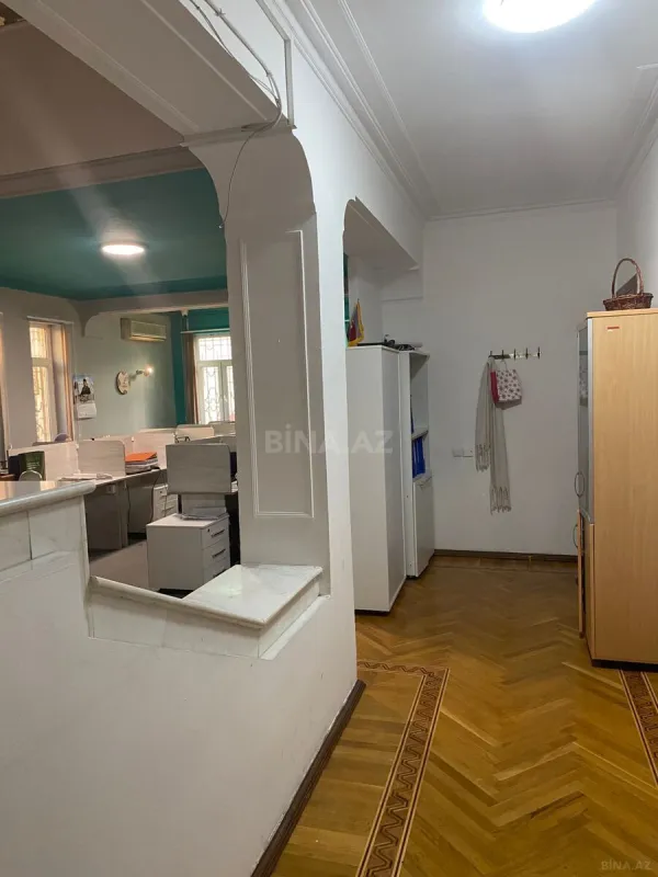 Kirayə verilir 10 otaqlı ofis 800 m²