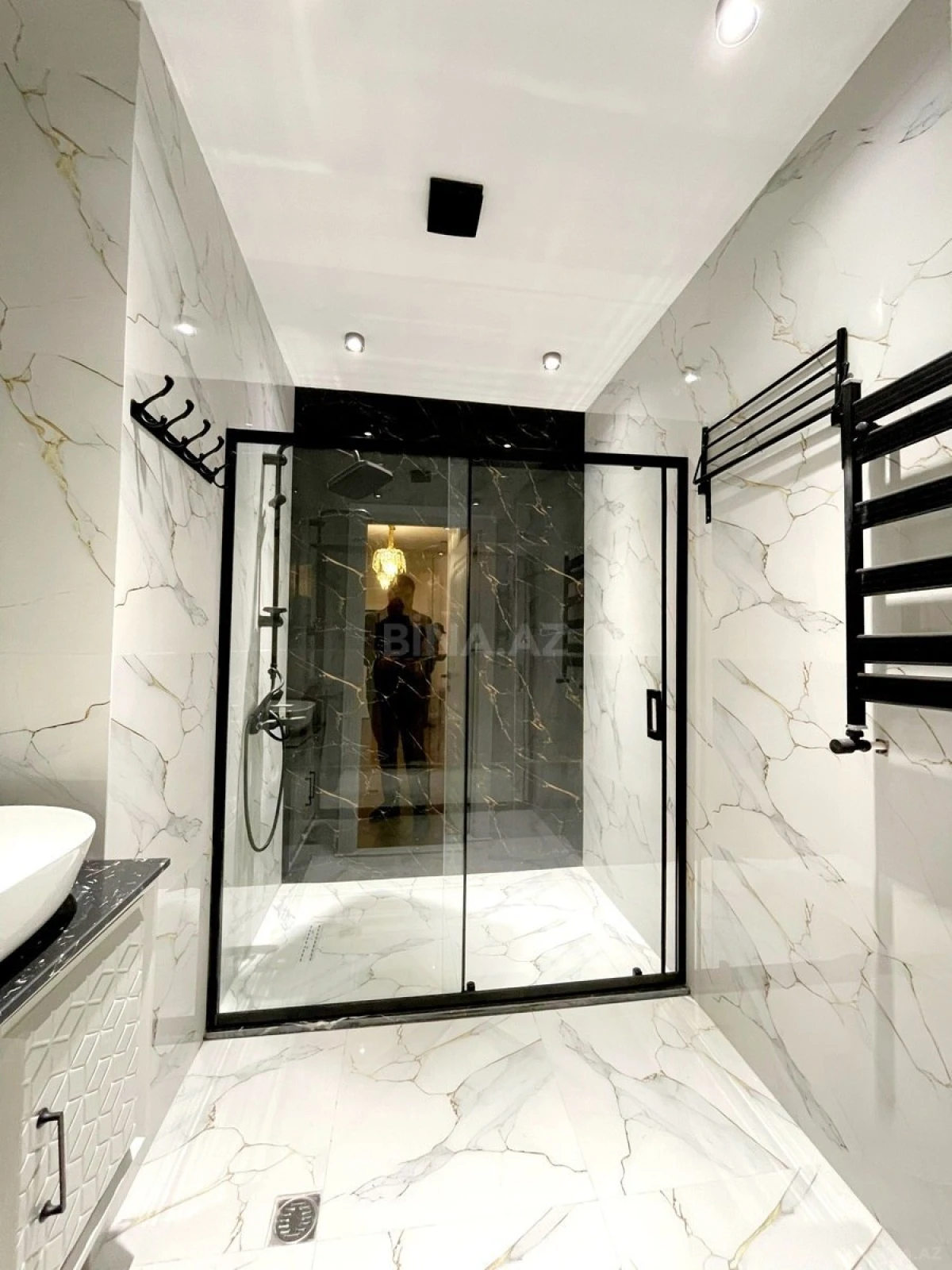 Satılır 3 otaqlı mənzil 140 m²