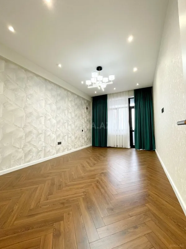 Satılır 3 otaqlı mənzil 140 m²