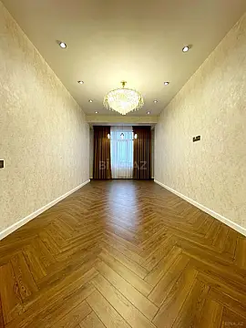 Satılır 3 otaqlı mənzil 140 m²