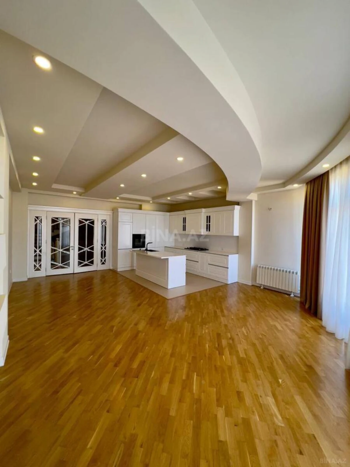 Satılır 6 otaqlı həyət evi 520 m²