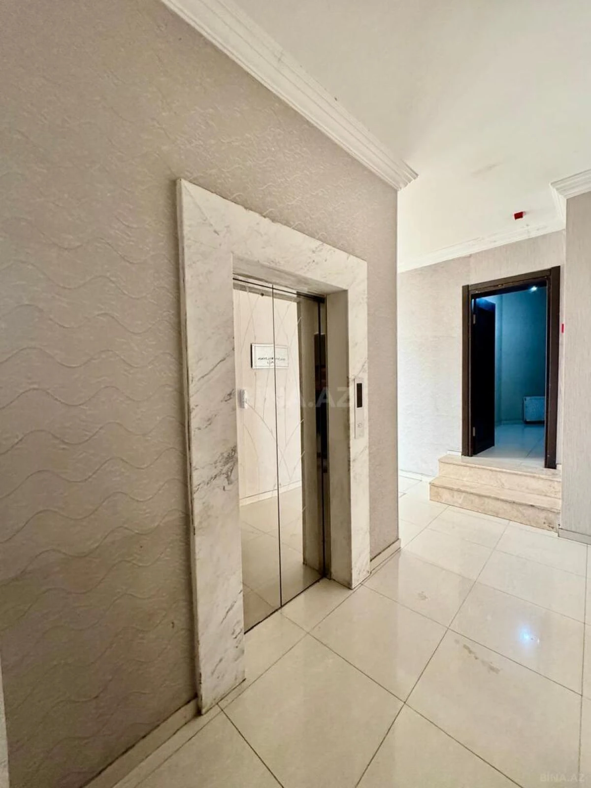 Kirayə verilir obyekt 2200 m²