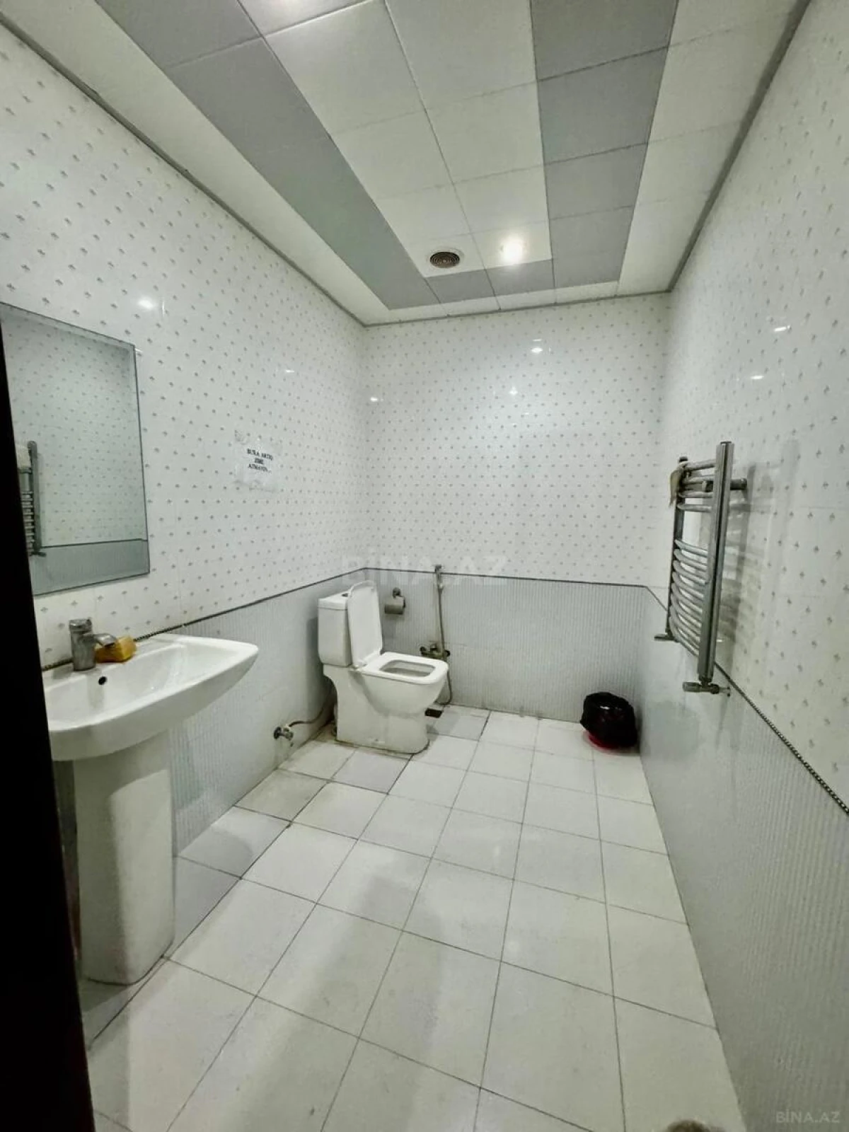 Kirayə verilir obyekt 2200 m²