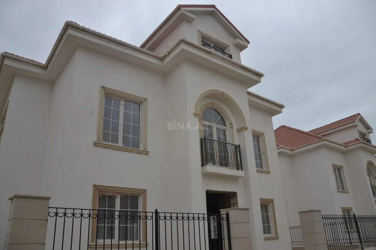 Satılır 7 otaqlı həyət evi 440 m²