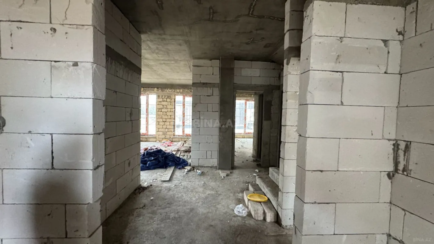 Satılır 7 otaqlı həyət evi 440 m²