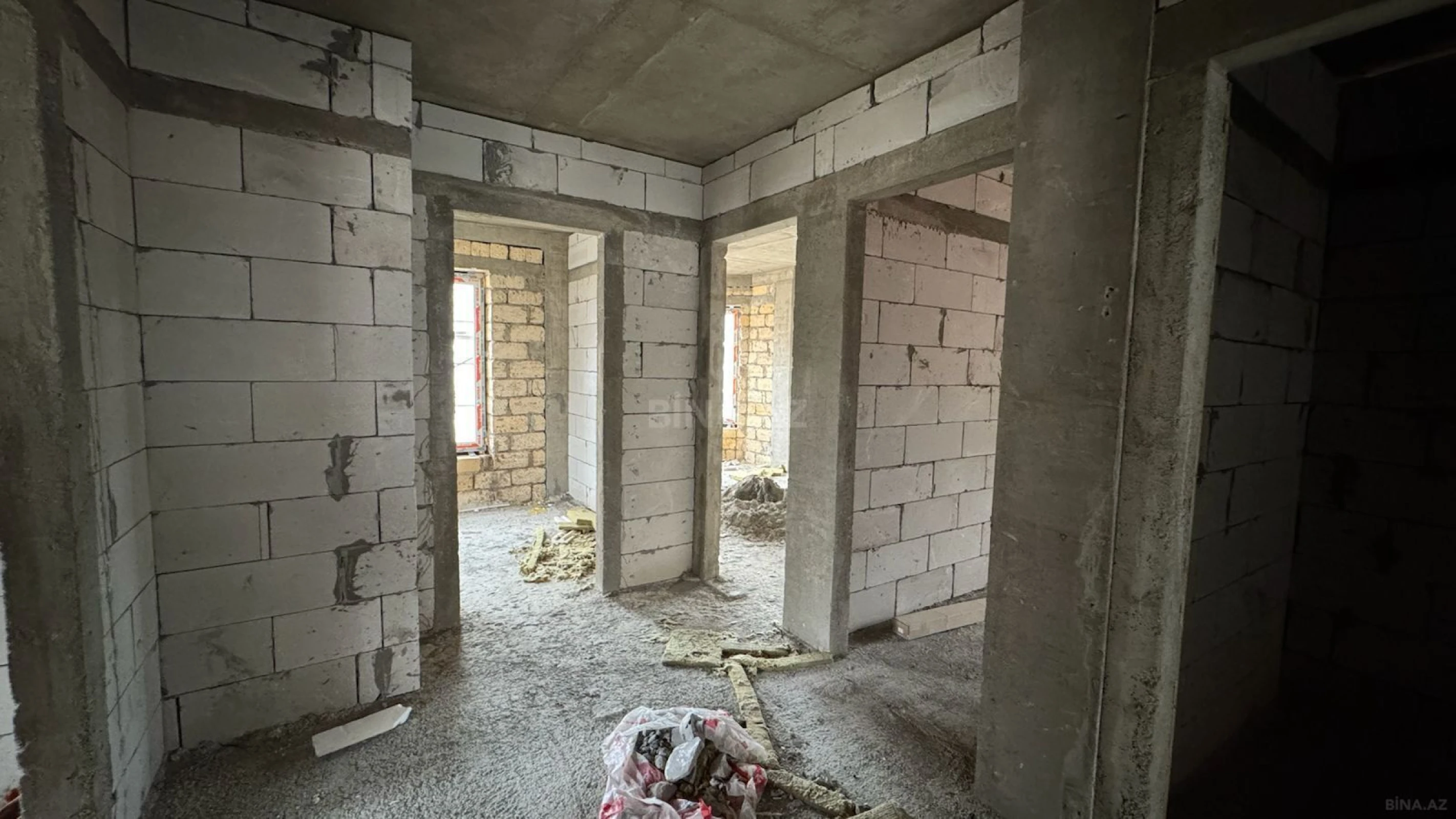 Satılır 7 otaqlı həyət evi 440 m²