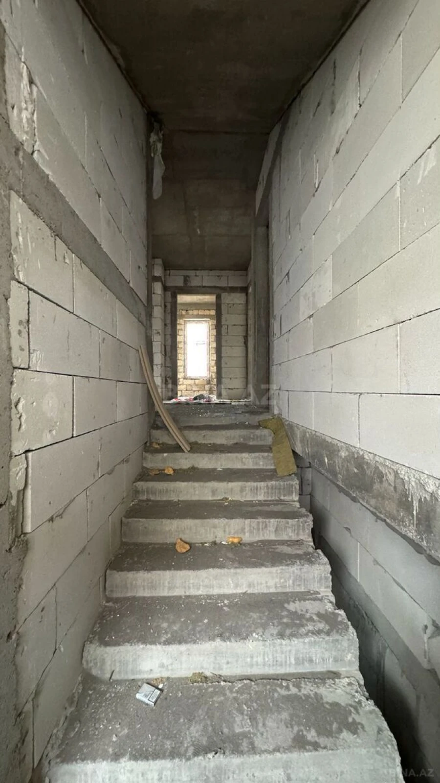 Satılır 7 otaqlı həyət evi 440 m²