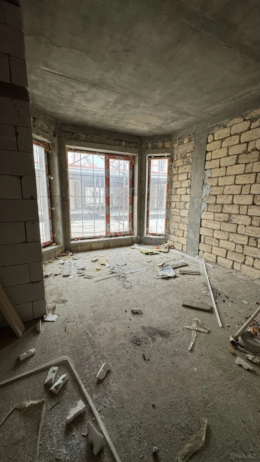 Satılır 7 otaqlı həyət evi 440 m²