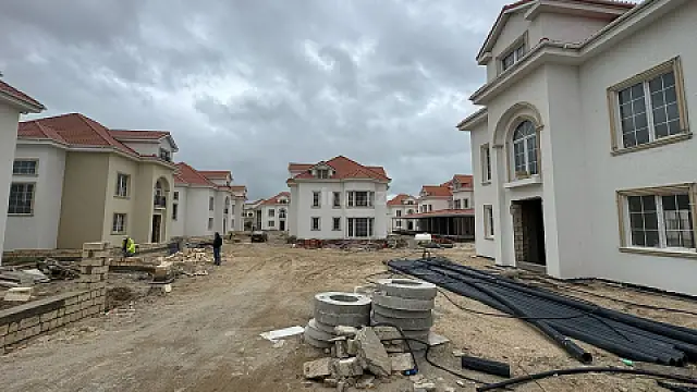 Satılır 7 otaqlı həyət evi 440 m²