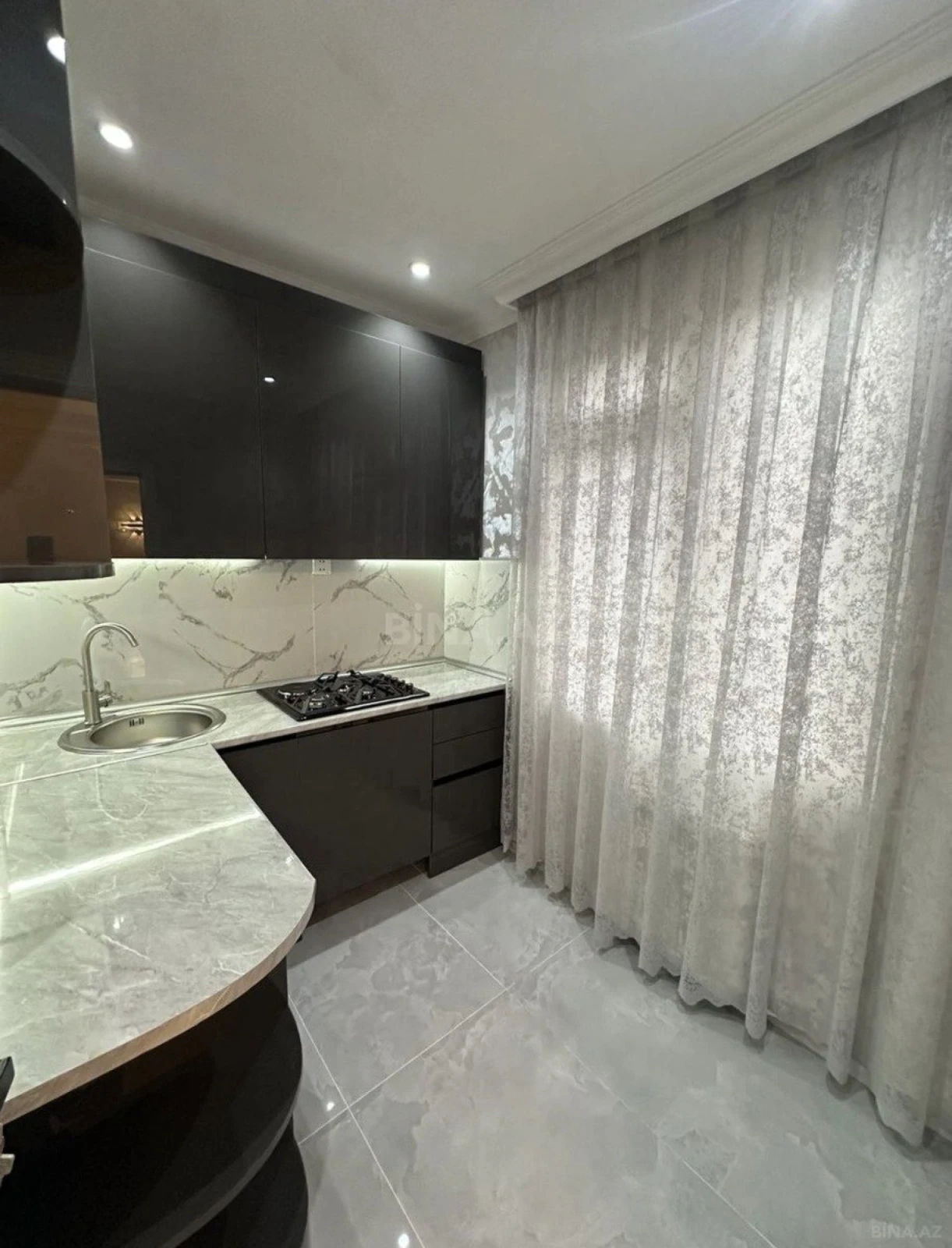 Satılır 2 otaqlı mənzil 55 m²