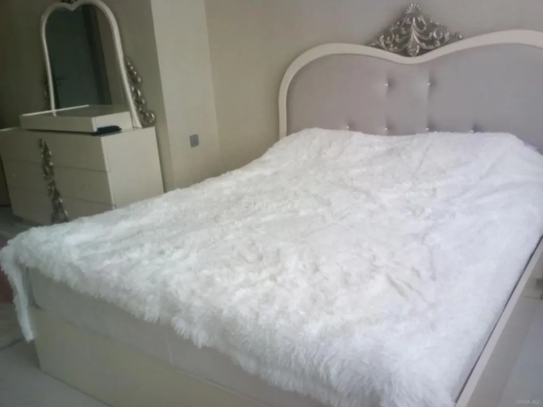 Satılır 2 otaqlı mənzil 100 m²