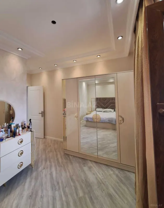 Kirayə verilir 3 otaqlı mənzil 122 m²