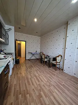 Satılır 2 otaqlı mənzil 93 m²