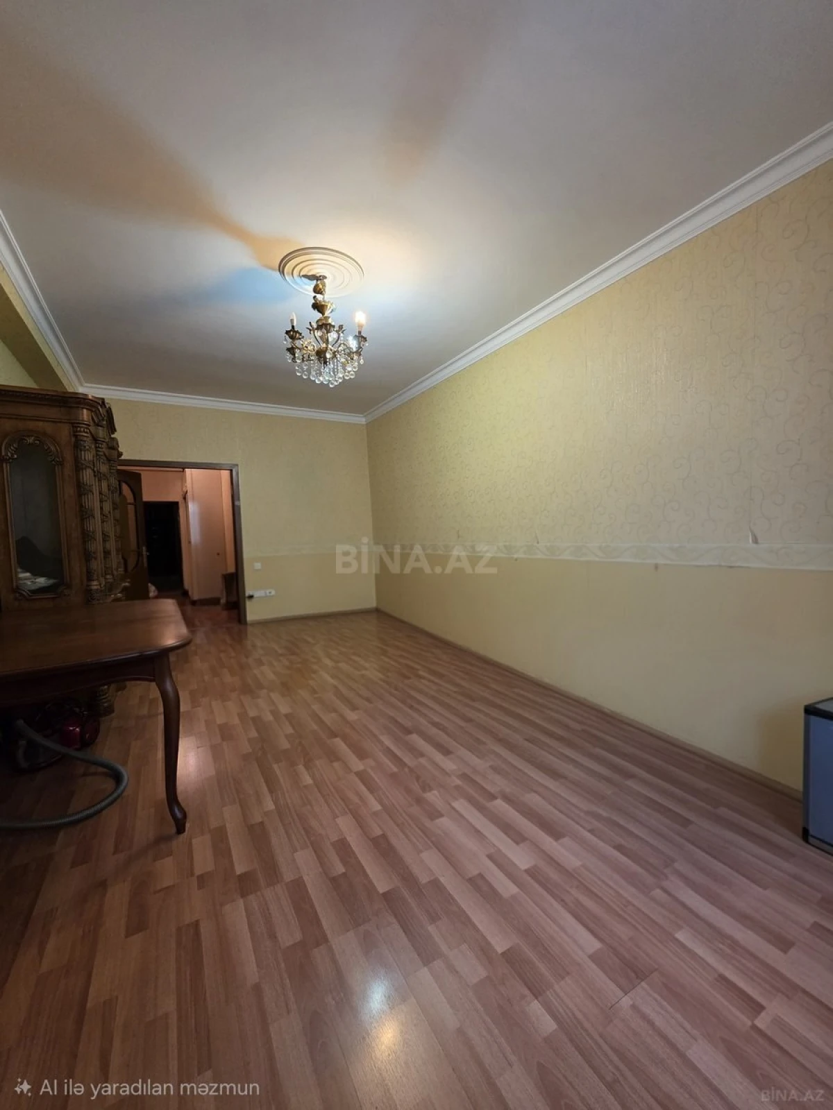 Satılır 2 otaqlı mənzil 93 m²
