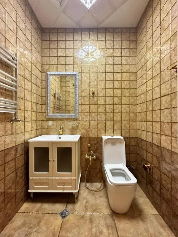 Satılır 3 otaqlı mənzil 166 m²