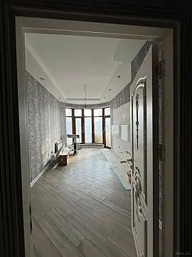 Satılır 3 otaqlı mənzil 156 m²