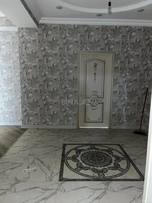 Satılır 3 otaqlı mənzil 156 m²