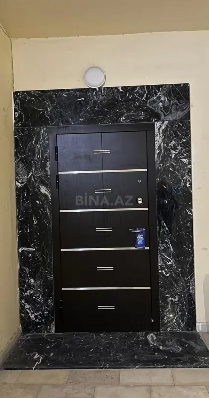 Satılır 3 otaqlı mənzil 156 m²