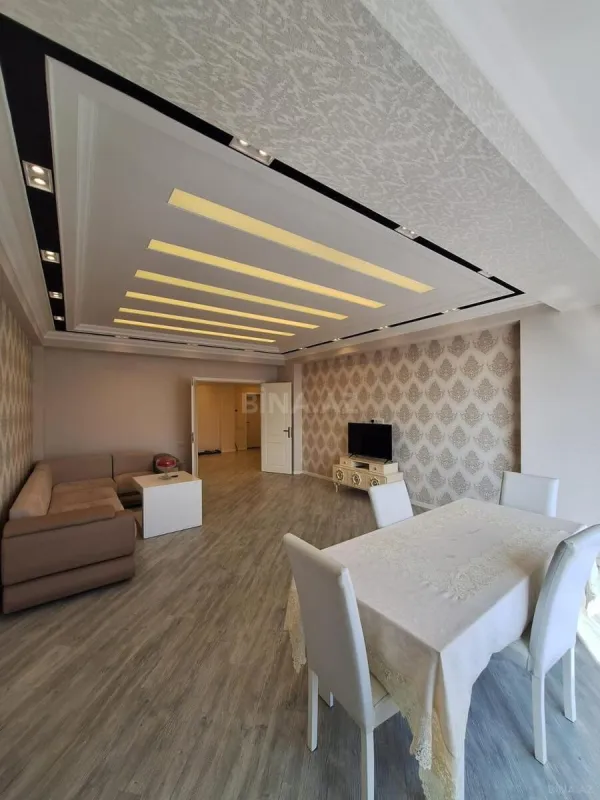 Kirayə verilir 3 otaqlı mənzil 122 m²