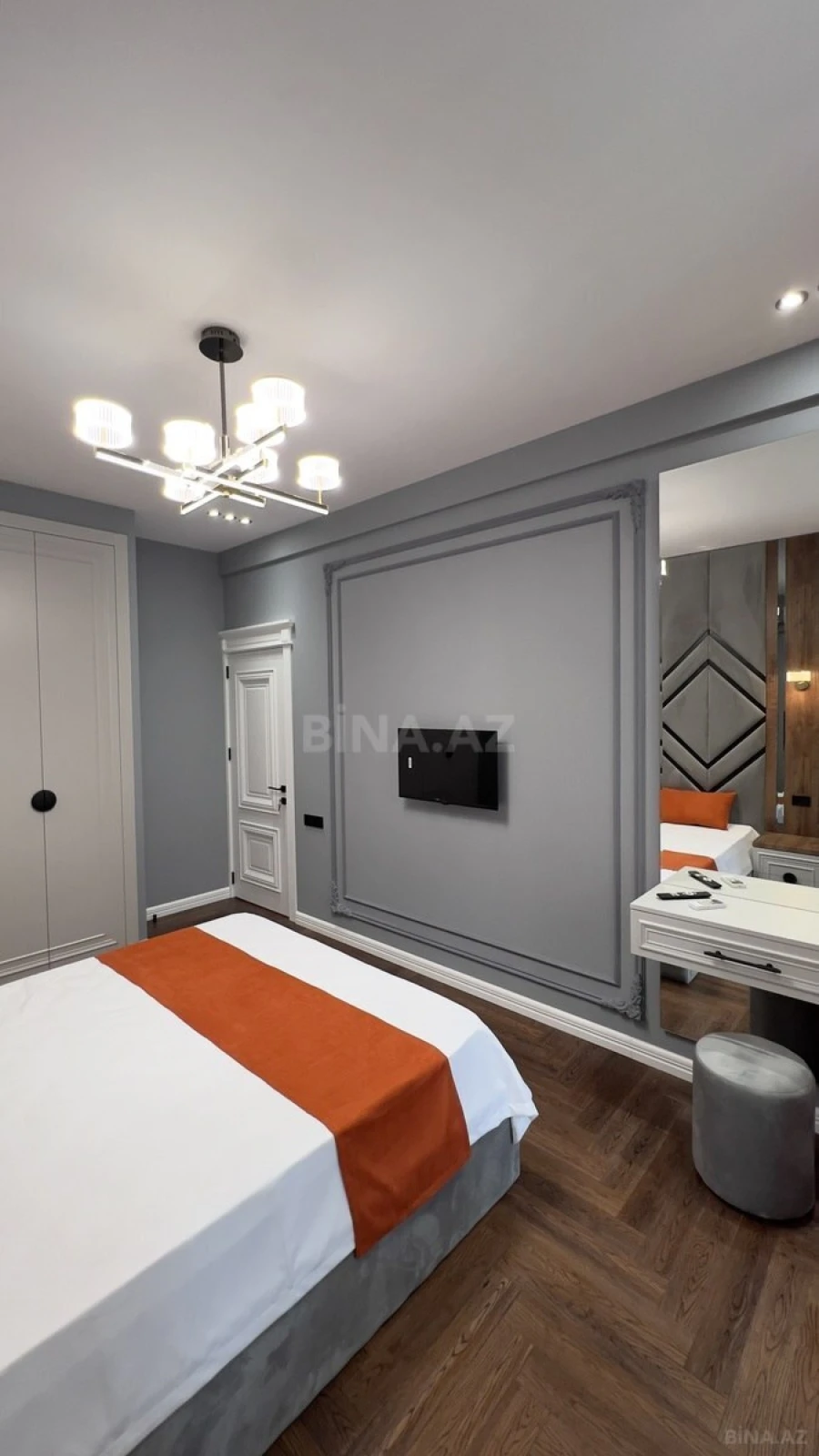 Satılır 2 otaqlı mənzil 87 m²