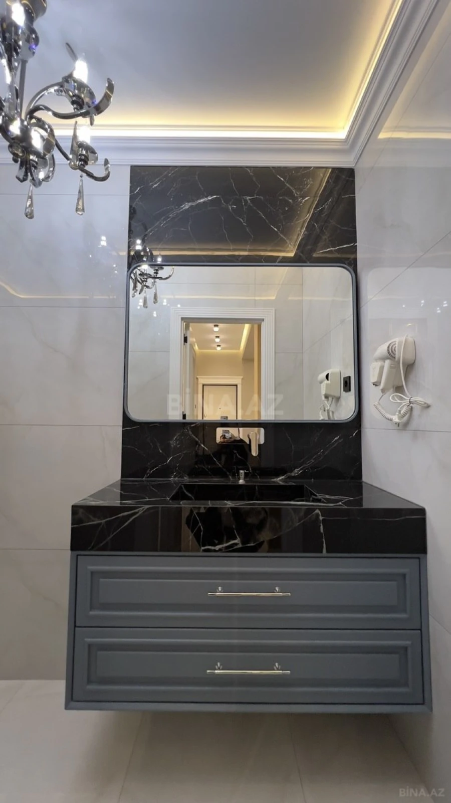 Satılır 2 otaqlı mənzil 87 m²