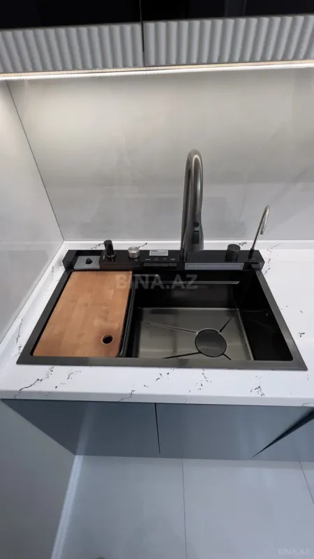 Satılır 2 otaqlı mənzil 87 m²