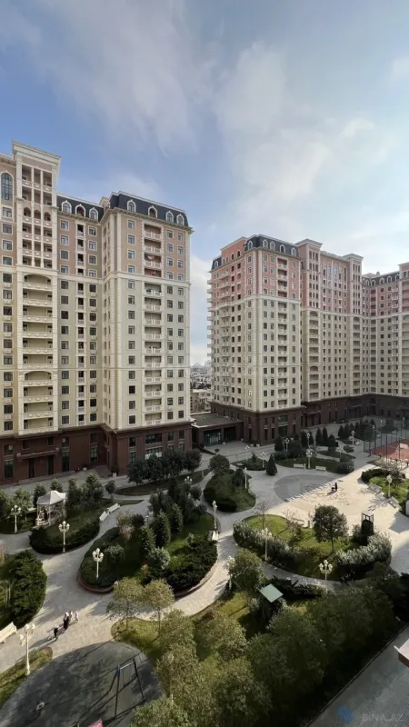 Satılır 2 otaqlı mənzil 87 m²