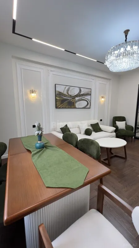 Satılır 2 otaqlı mənzil 87 m²