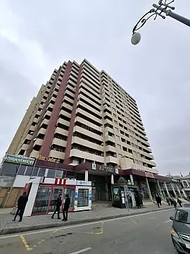 Satılır 3 otaqlı mənzil 150 m² — Bakı 3 otaq 150.00 m²