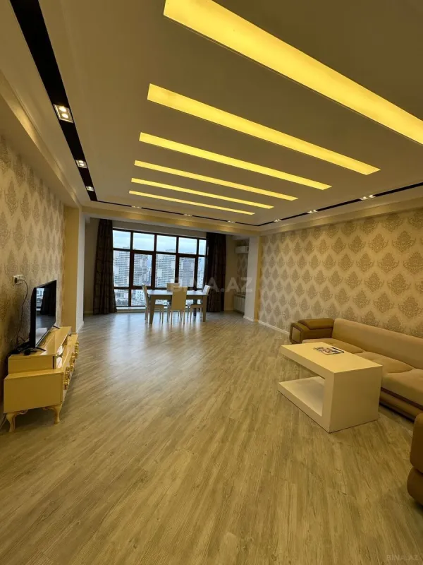 Kirayə verilir 3 otaqlı mənzil 122 m²