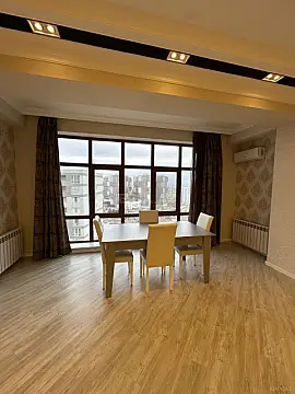 Kirayə verilir 3 otaqlı mənzil 122 m²