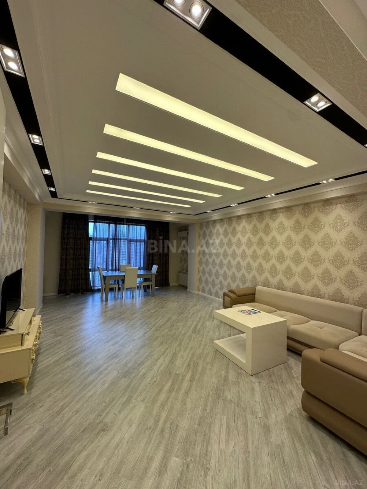Kirayə verilir 3 otaqlı mənzil 122 m²