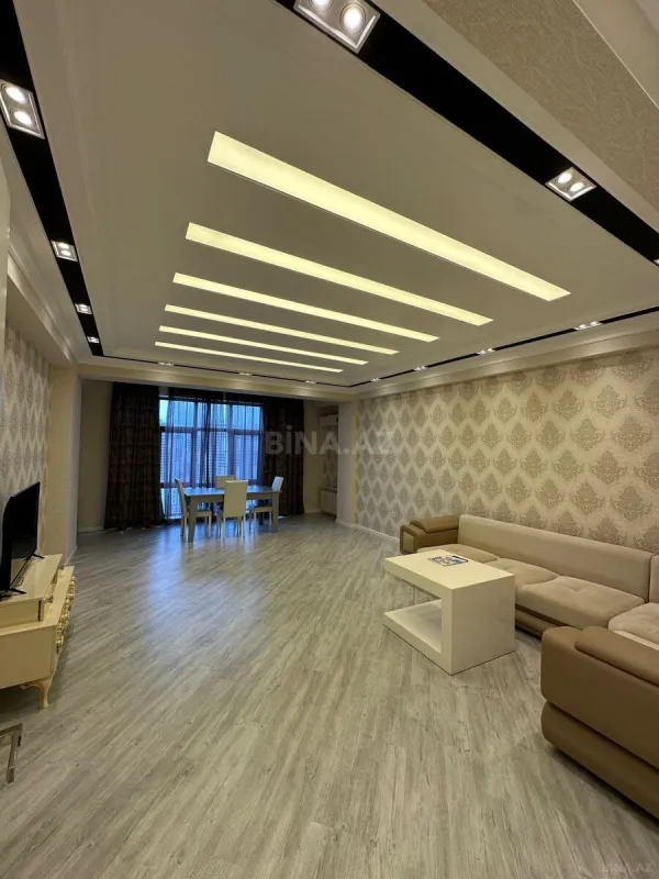 Kirayə verilir 3 otaqlı mənzil 122 m²