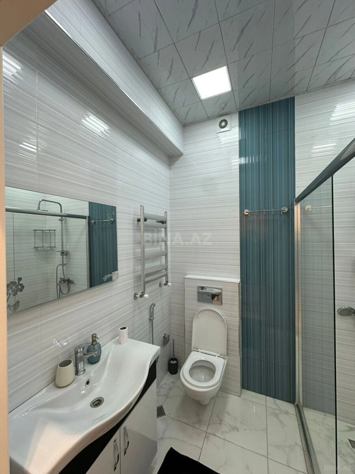 Kirayə verilir 3 otaqlı mənzil 122 m²