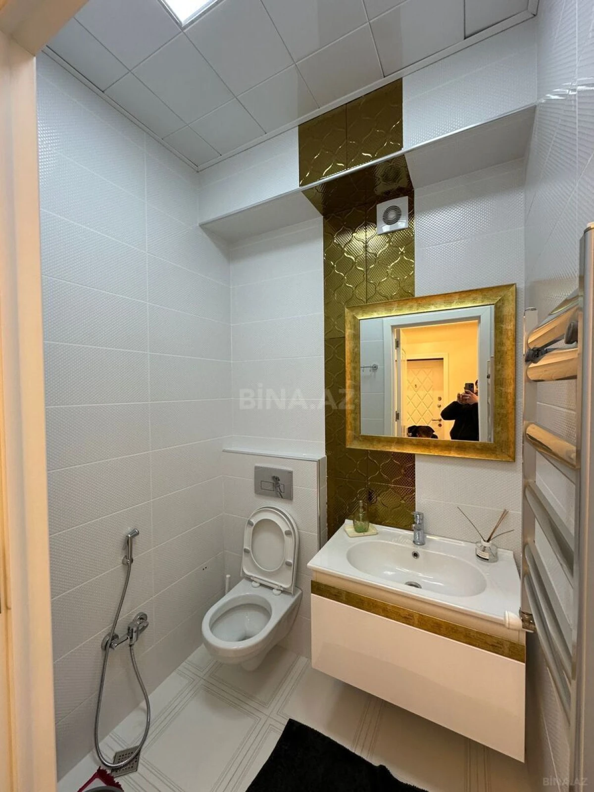 Kirayə verilir 3 otaqlı mənzil 122 m²
