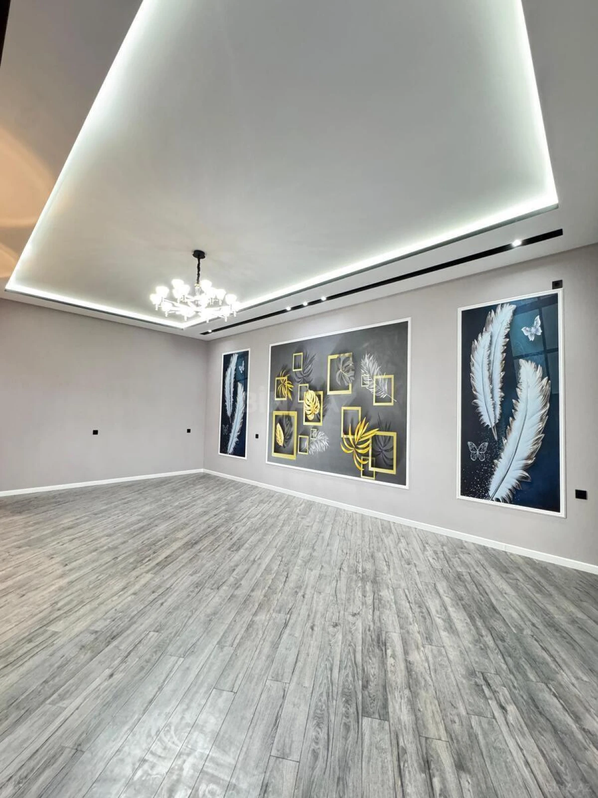 Satılır 5 otaqlı həyət evi 200 m²