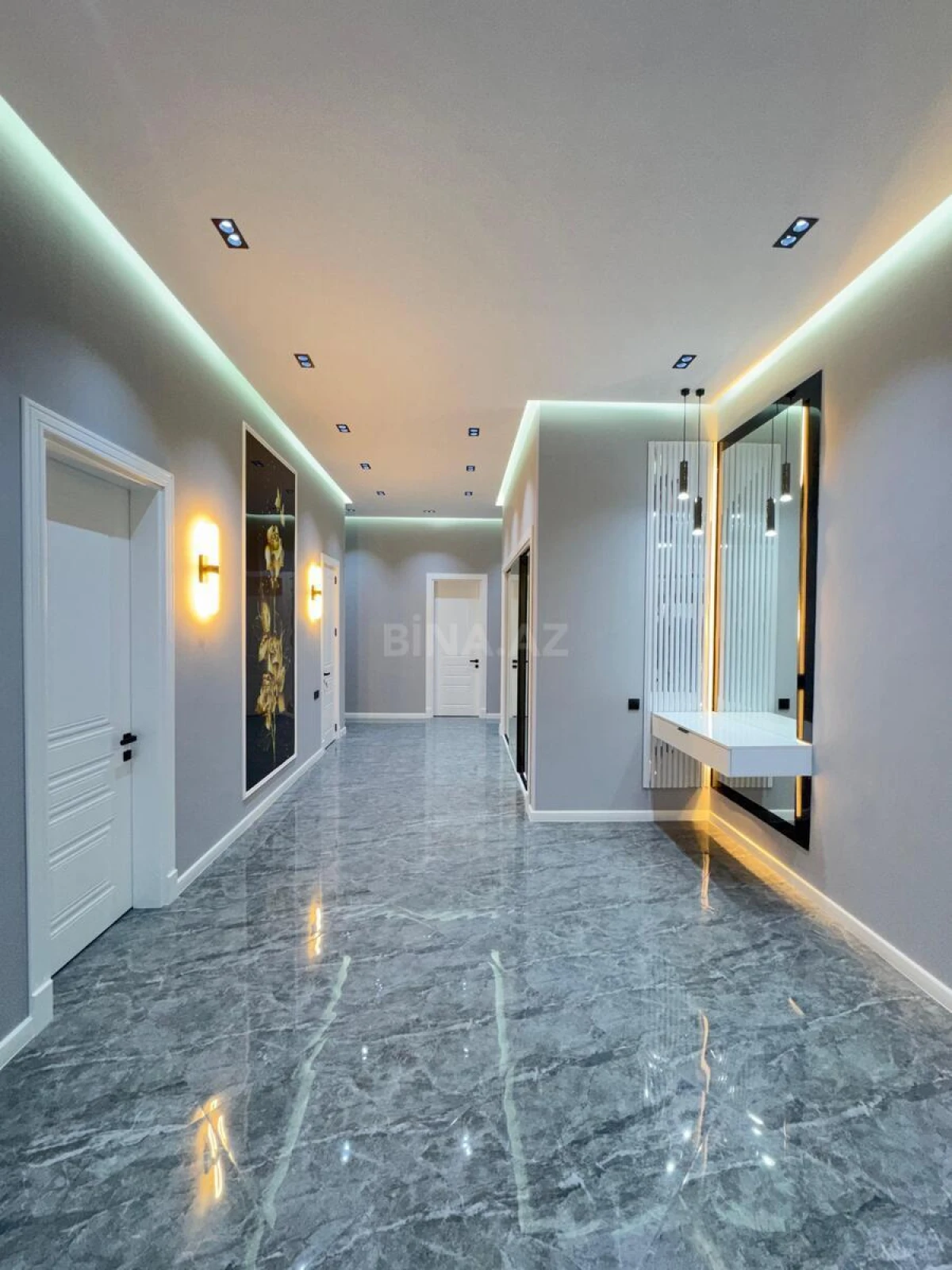 Satılır 5 otaqlı həyət evi 200 m²