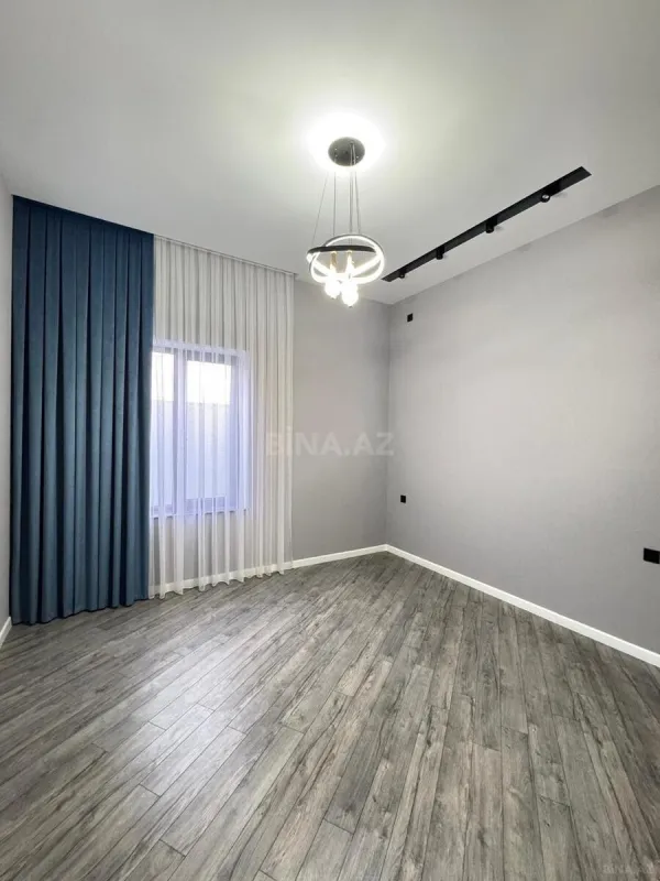 Satılır 5 otaqlı həyət evi 200 m²