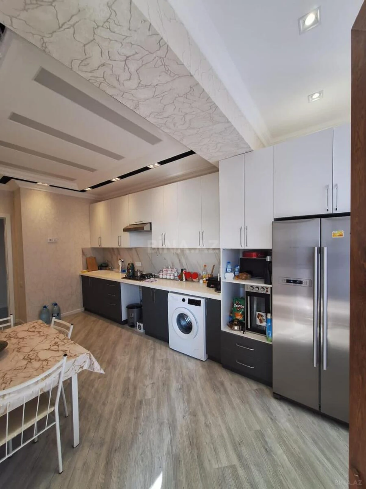 Kirayə verilir 3 otaqlı mənzil 122 m²