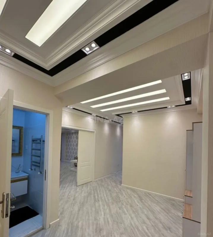 Kirayə verilir 3 otaqlı mənzil 122 m²