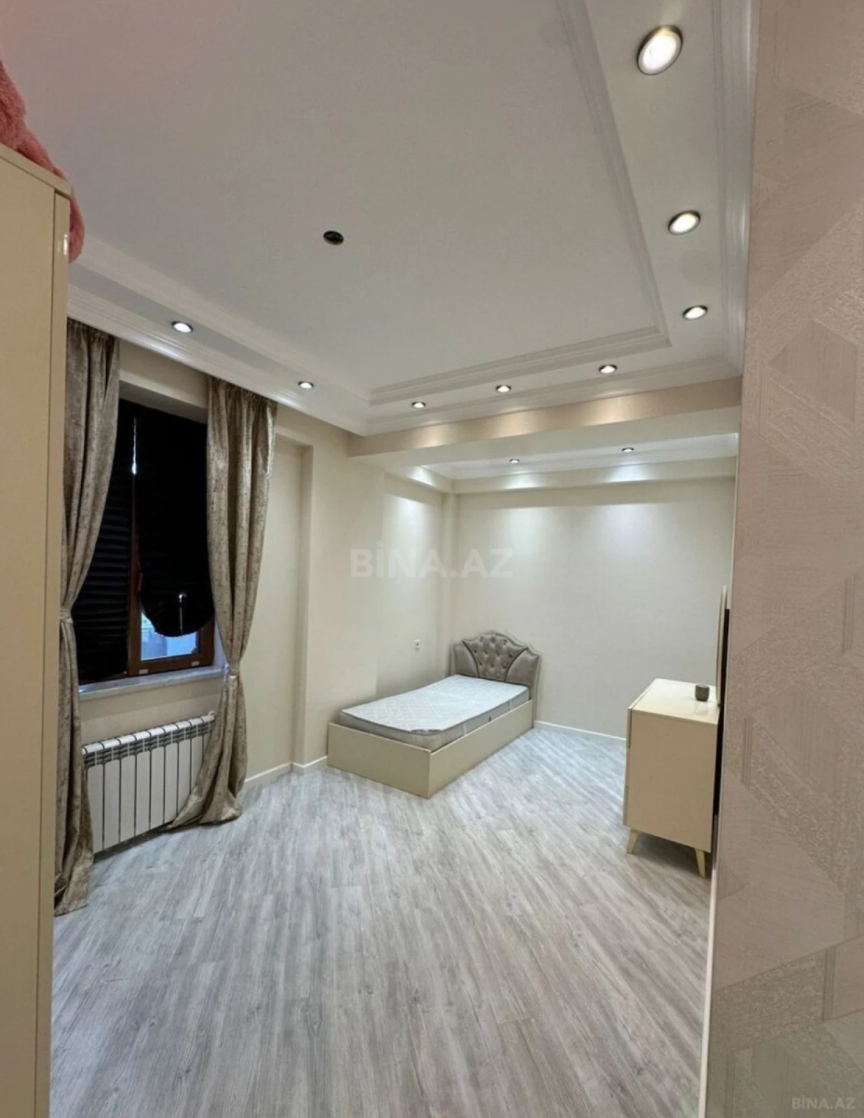 Kirayə verilir 3 otaqlı mənzil 122 m²