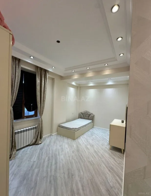 Kirayə verilir 3 otaqlı mənzil 122 m²