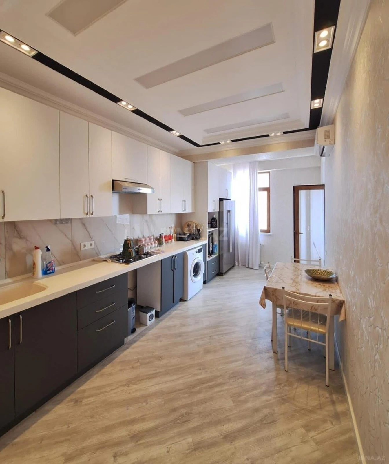 Kirayə verilir 3 otaqlı mənzil 122 m²